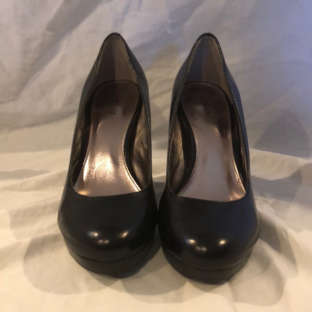 Used Alfani Heels